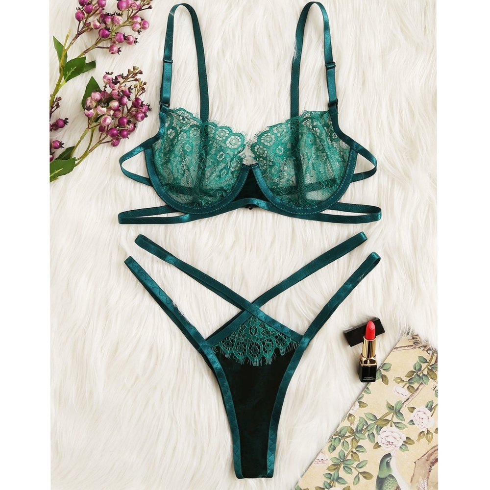 Emerald Green Velvet Scallop Lace 2pc Set